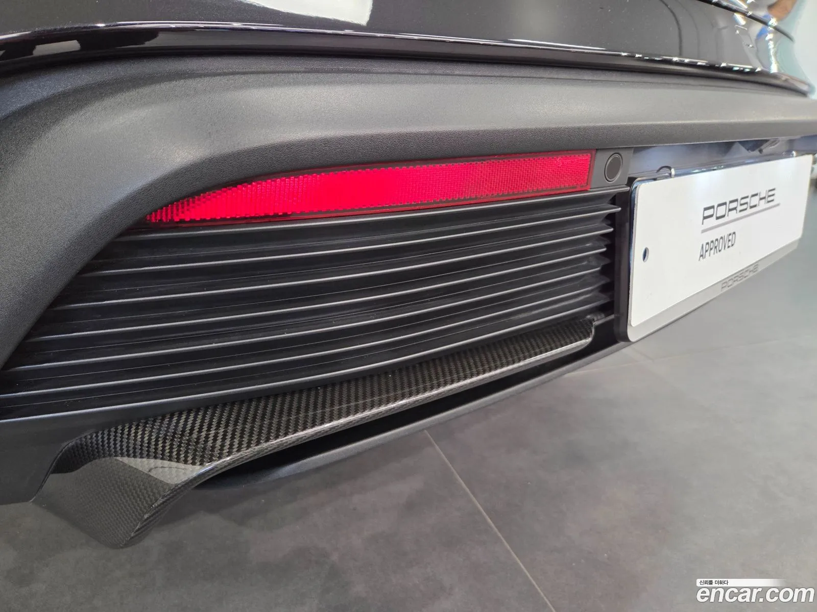 Porsche Taycan 2025 — 2