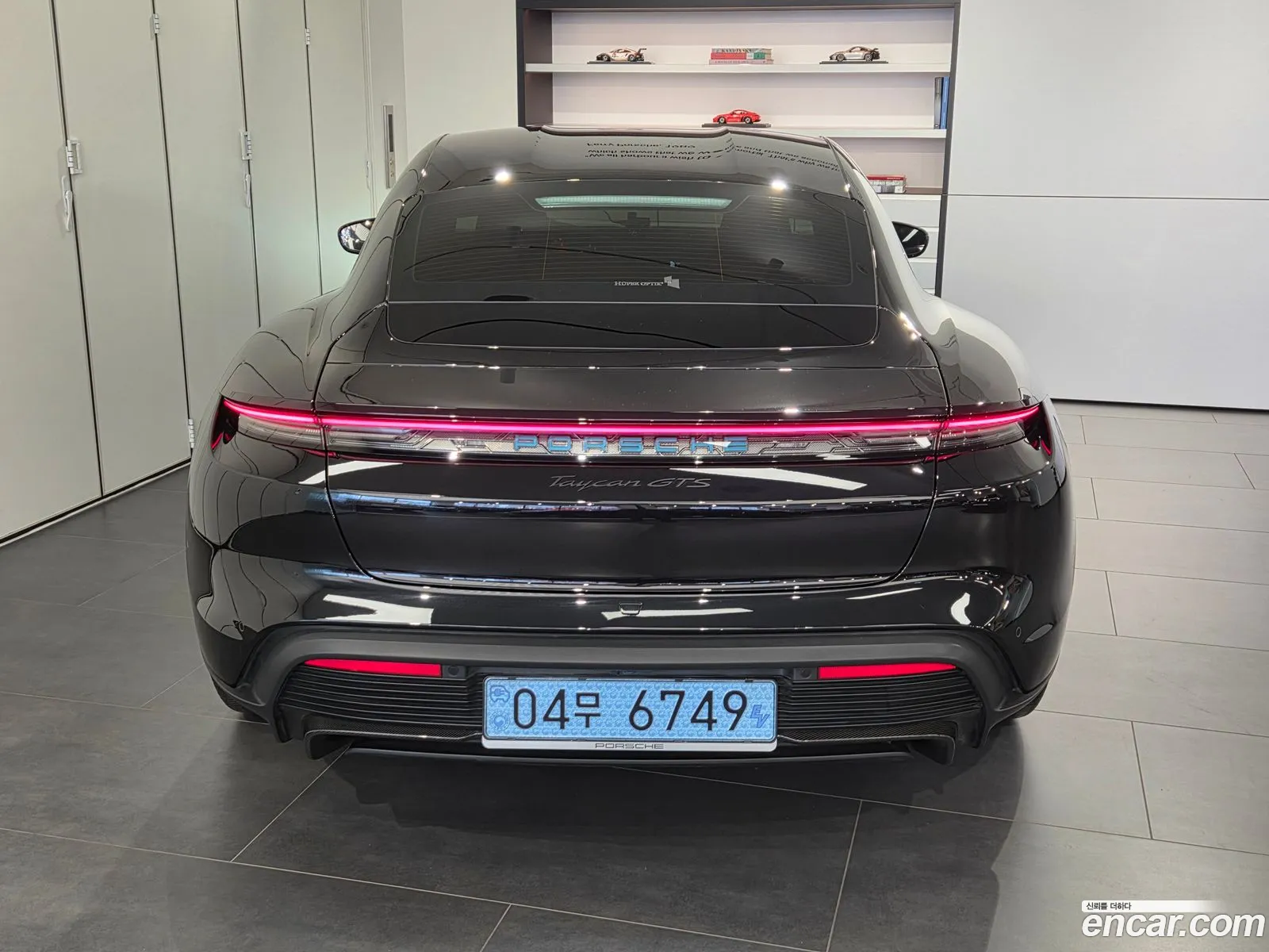 Porsche Taycan 2025 — 5