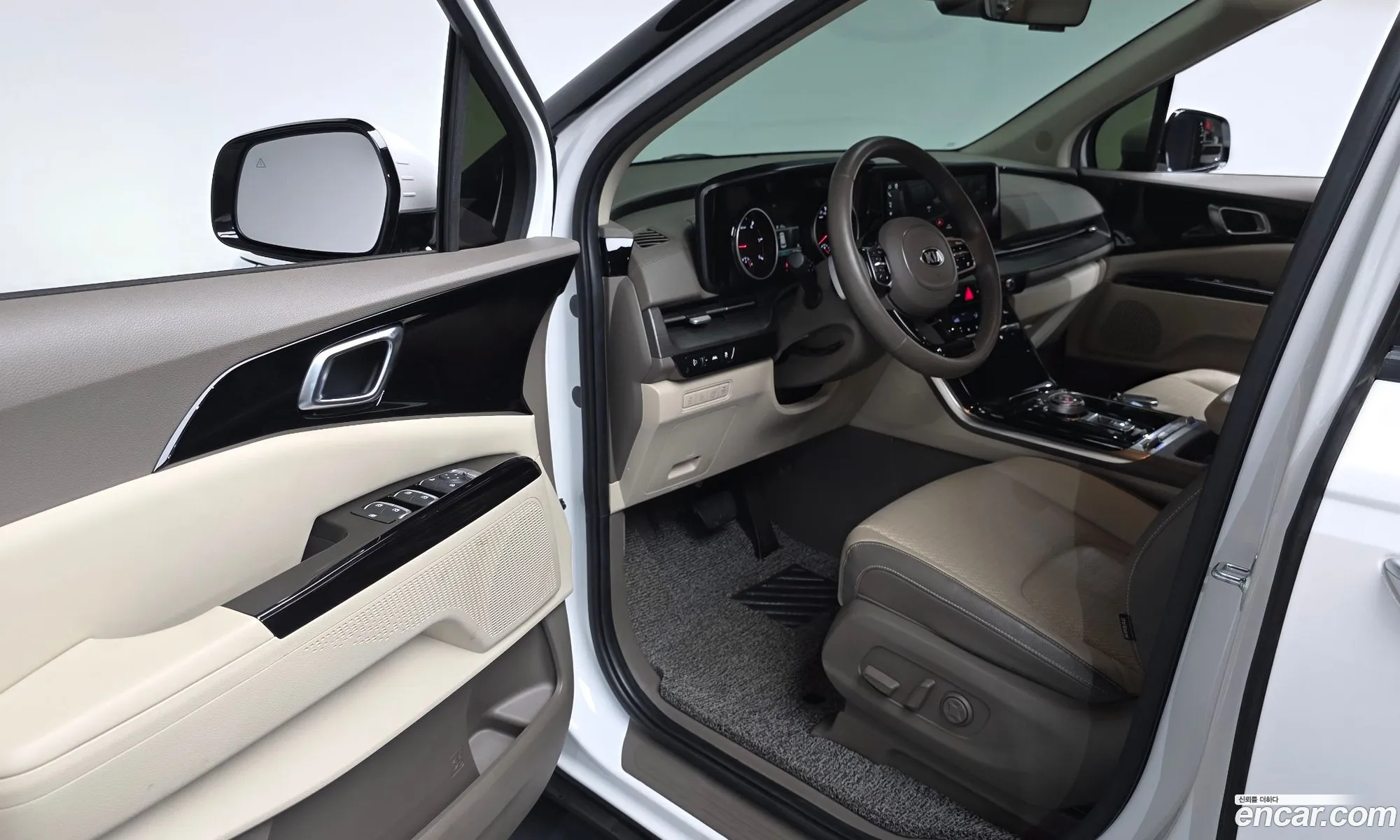 Kia Carnival 2020 — 16
