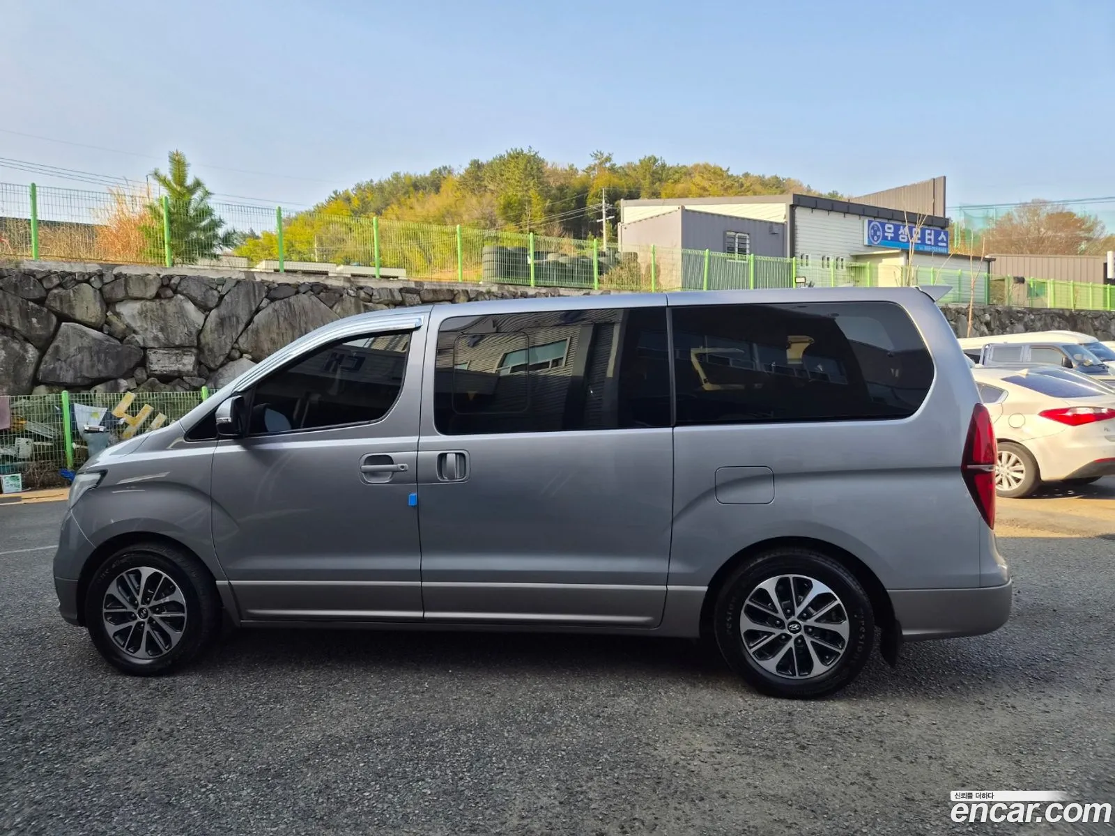 Hyundai Grand Starex 2018 — 10