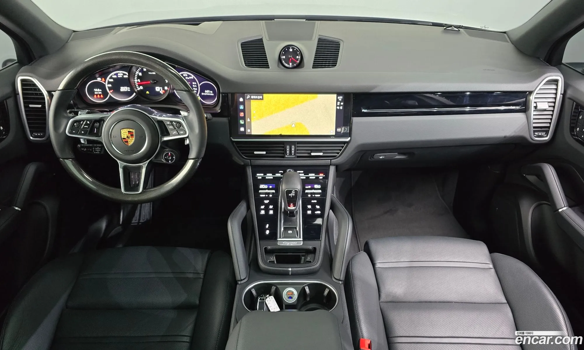 Porsche Cayenne 2022 — 19