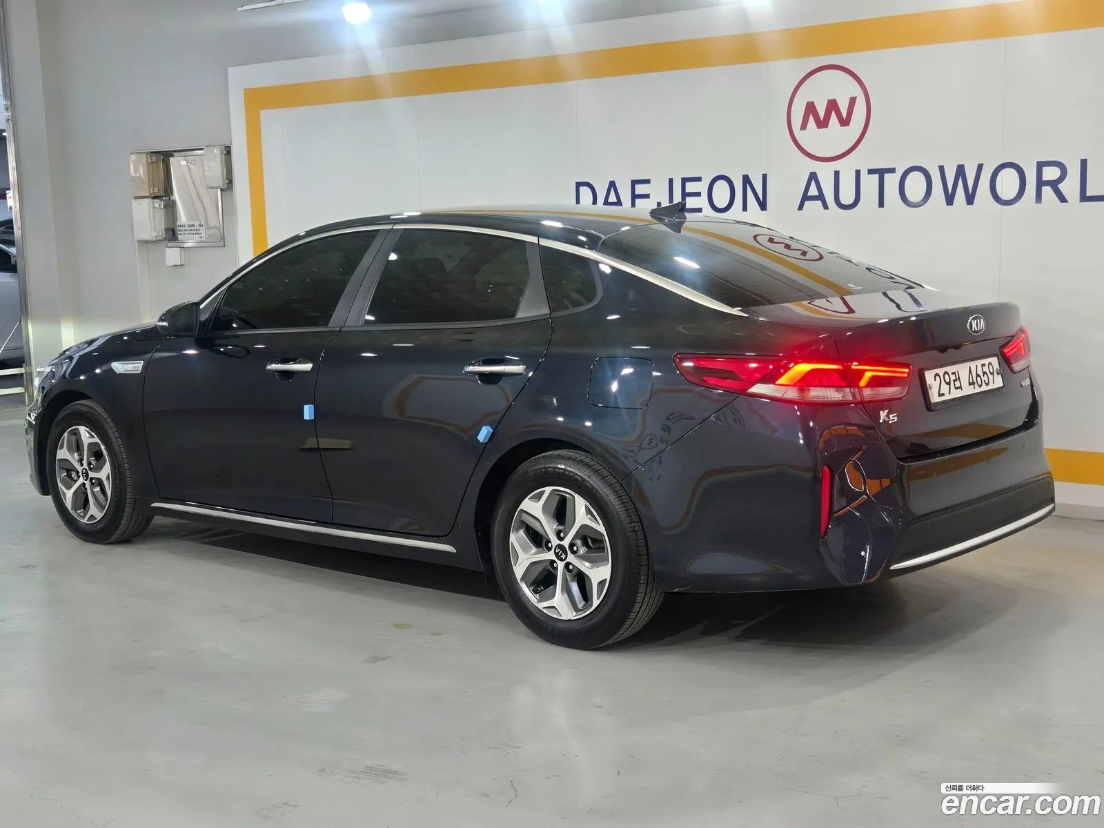 Kia K5 Hybrid 2019 — 14