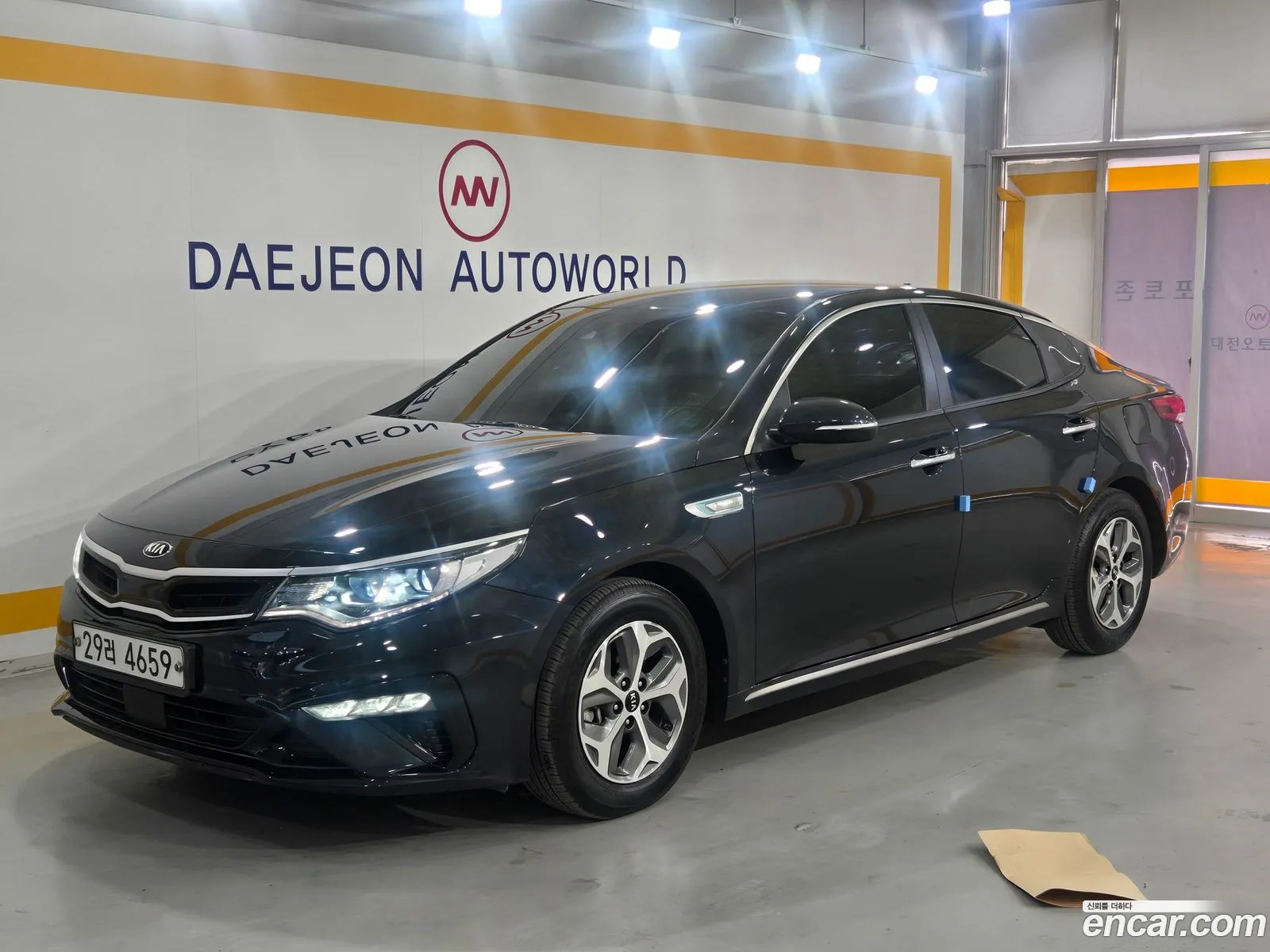 Kia K5 Hybrid 2019 — 12