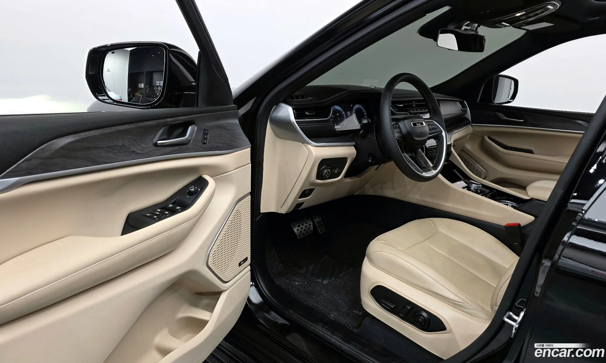 Jeep Grand Cherokee 2023 — 3