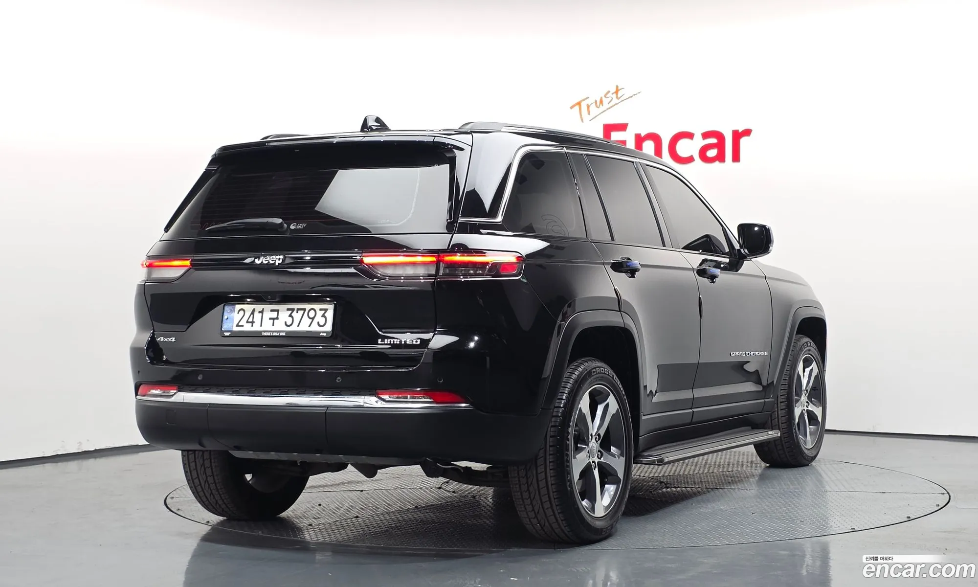 Jeep Grand Cherokee 2023 — 11