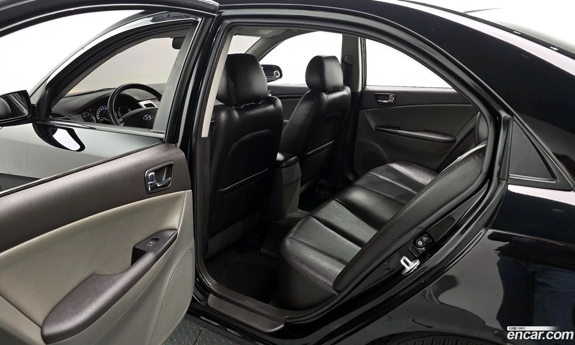 Hyundai NF Sonata Transform