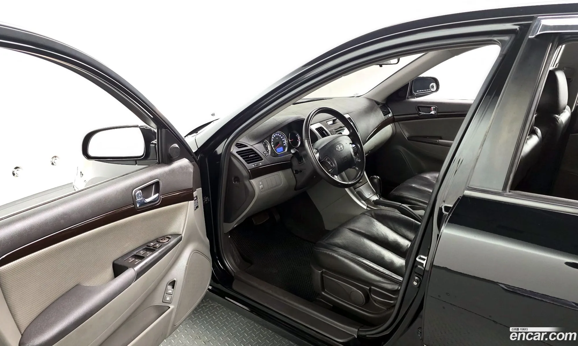 Hyundai NF Sonata Transform