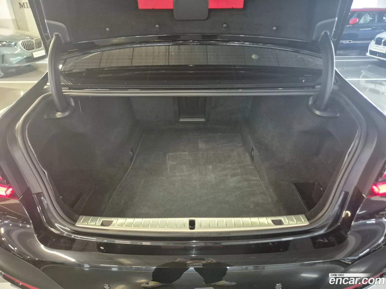 BMW 7 Series 2021 — 18