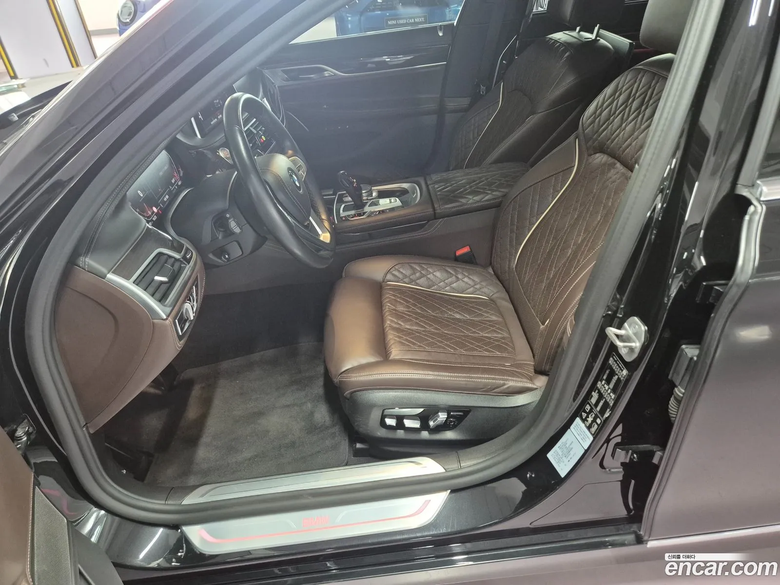 BMW 7 Series 2021 — 17