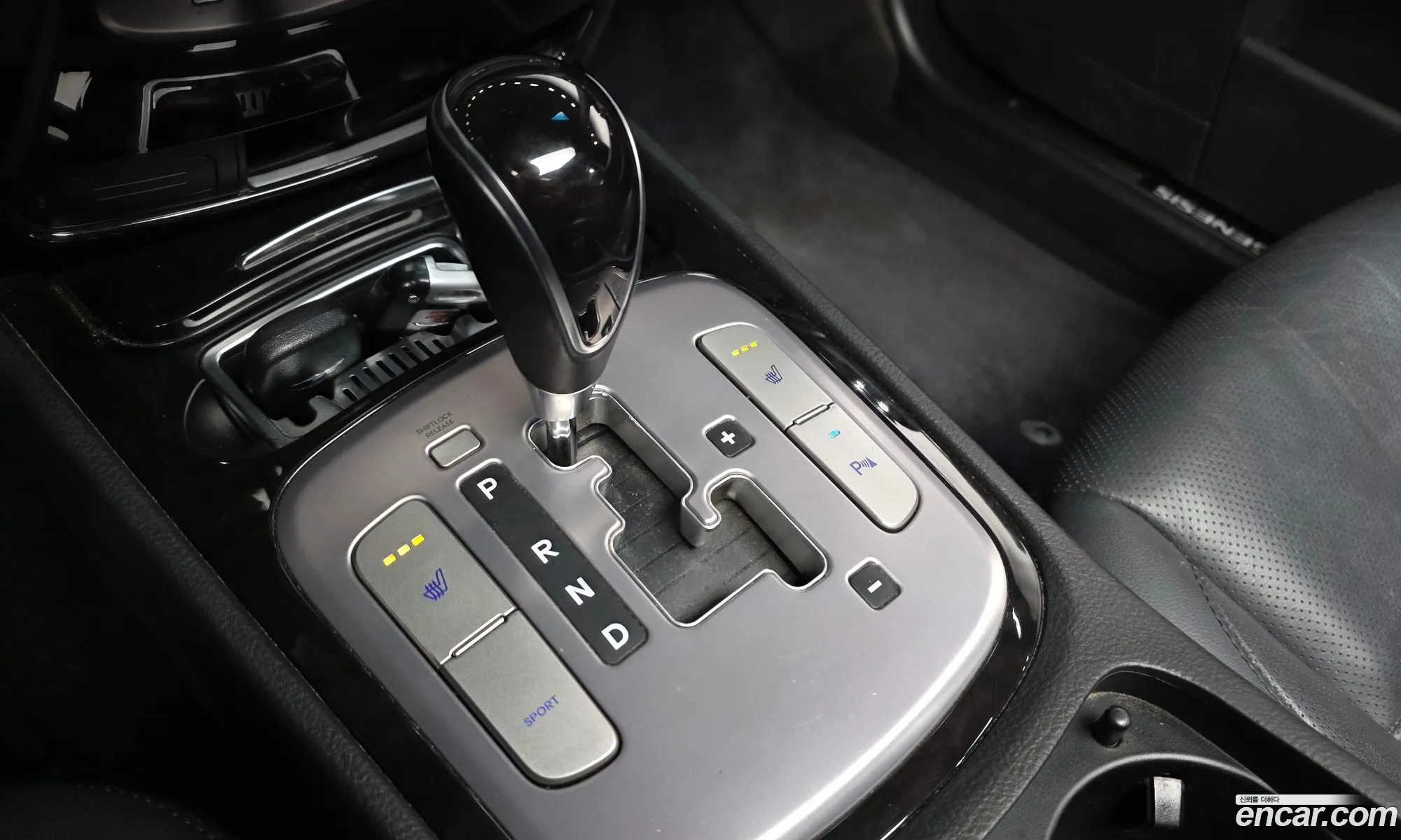 Hyundai Genesis 2011 — 8