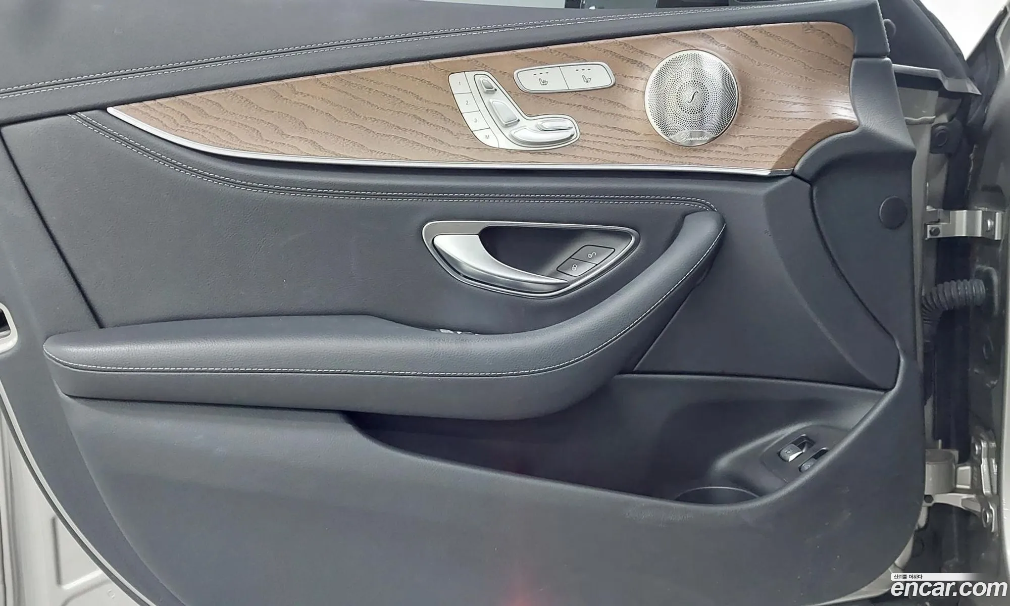 Mercedes-Benz E-Class W213 2022 — 15
