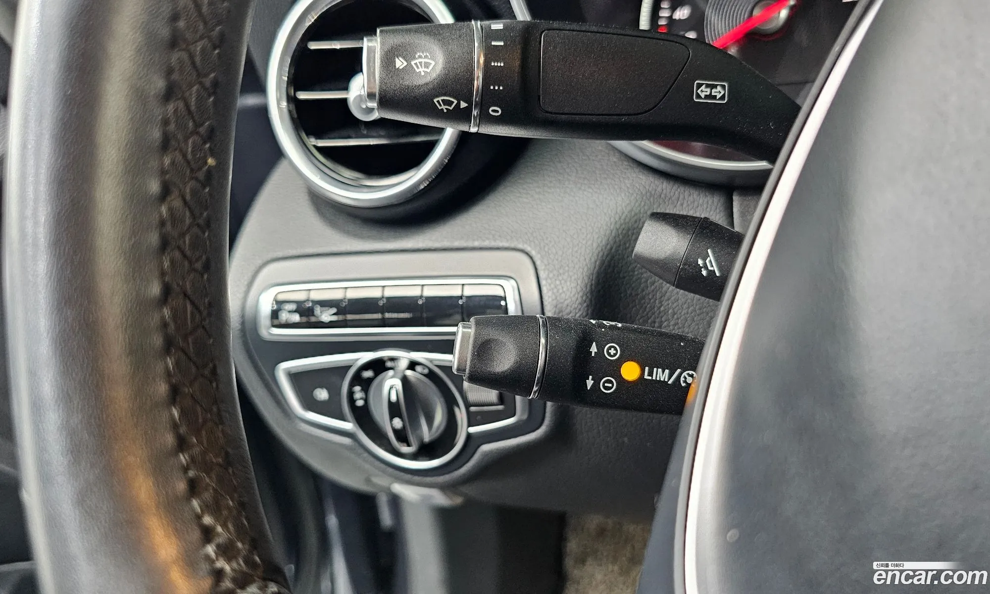 Mercedes-Benz C-Class W205 2016 WDDWF0FB6GF329753 — 18