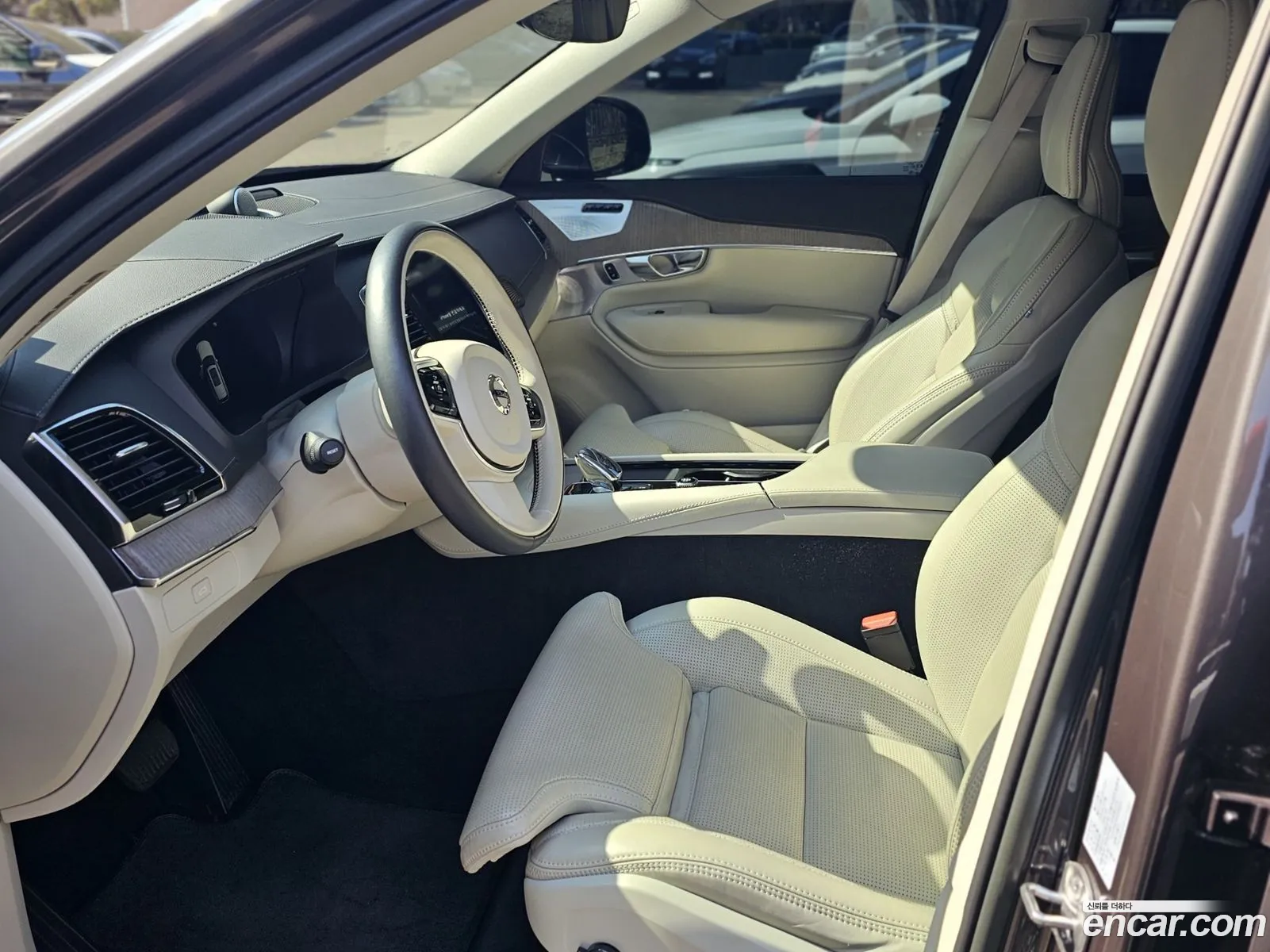 Volvo XC90 2023 — 8