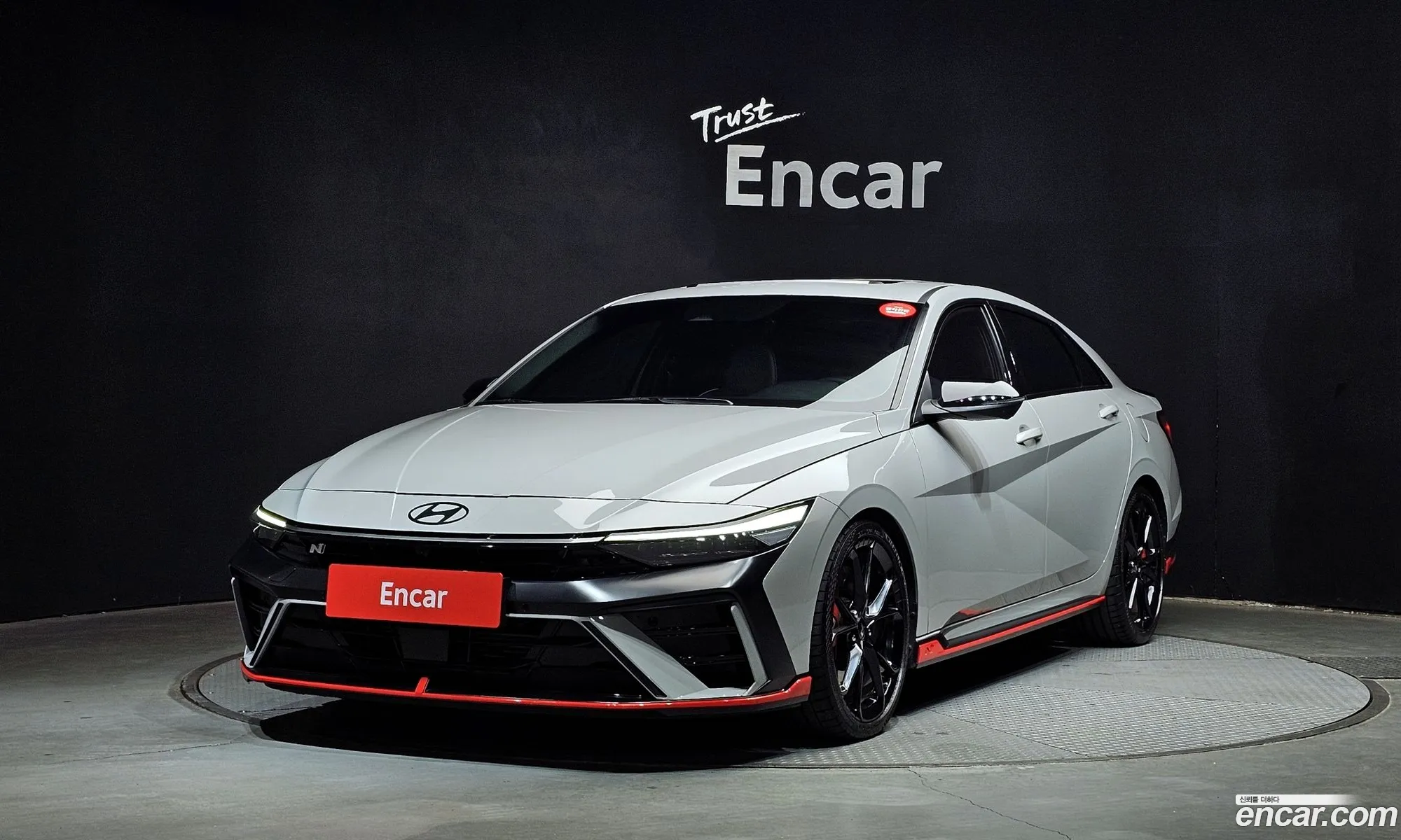 Hyundai Elantra 2025 — 2