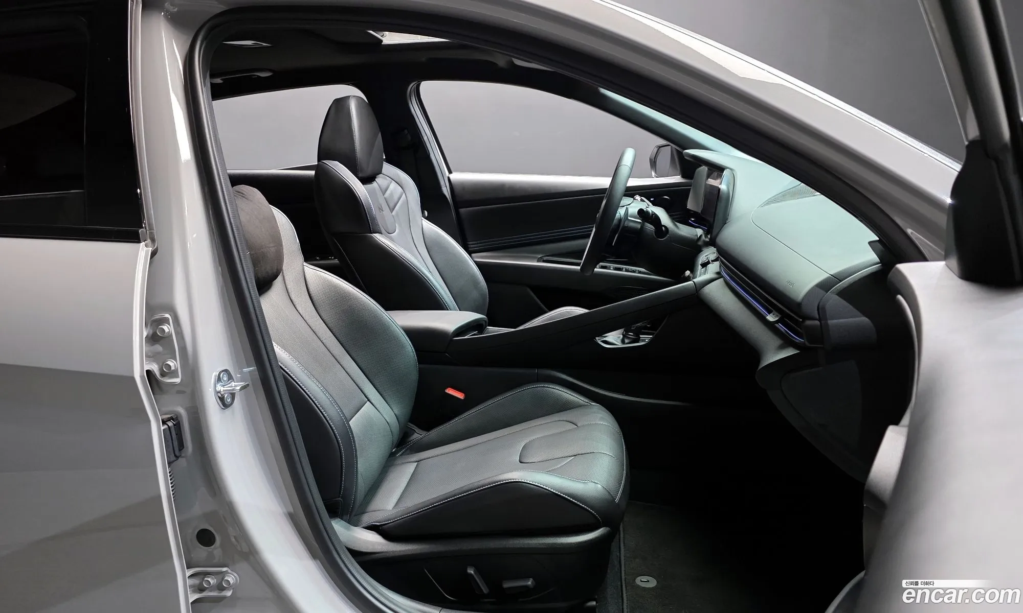 Hyundai Elantra 2025 — 6