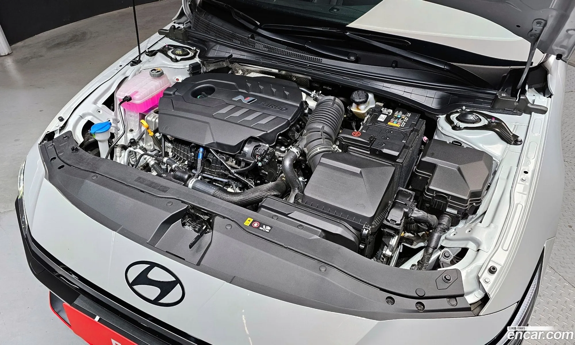 Hyundai Elantra 2025 — 3