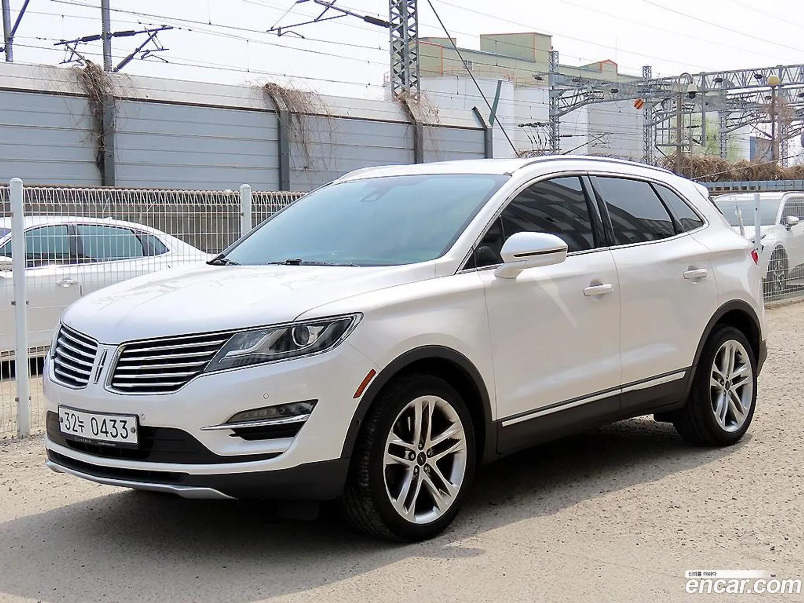 Lincoln MKC 2016 — 12