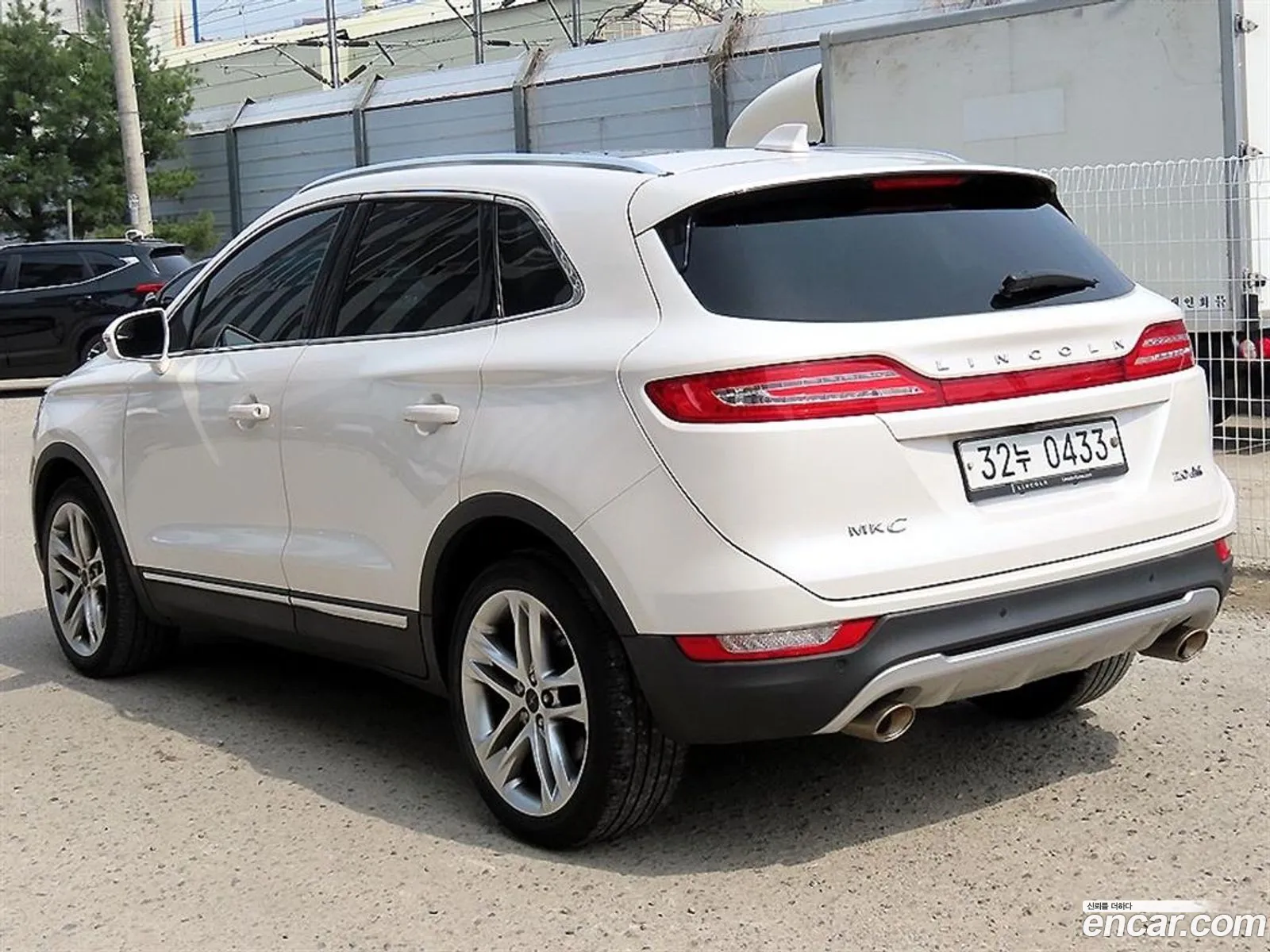 Lincoln MKC 2016 — 10