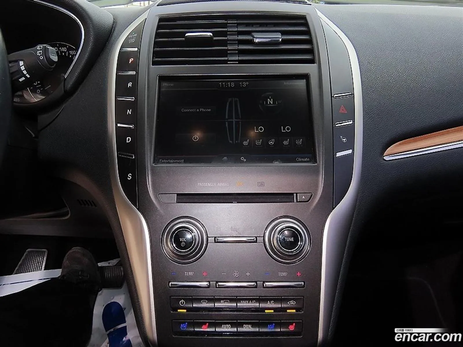 Lincoln MKC 2016 — 14