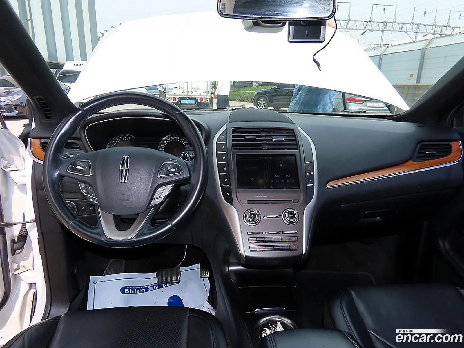 Lincoln MKC 2016 — 18