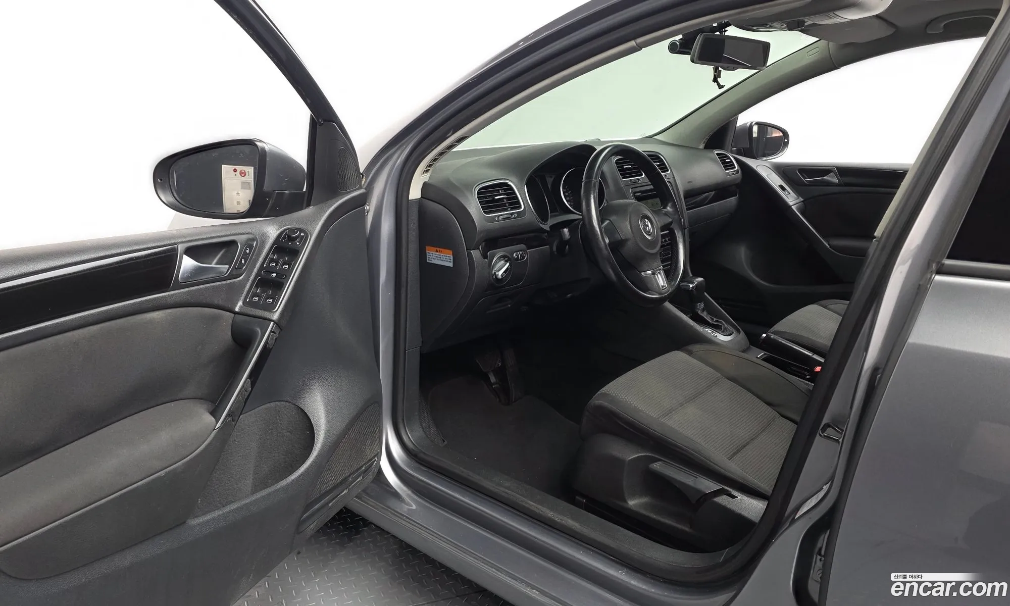 Volkswagen Golf 6th Gen 2011 — 12