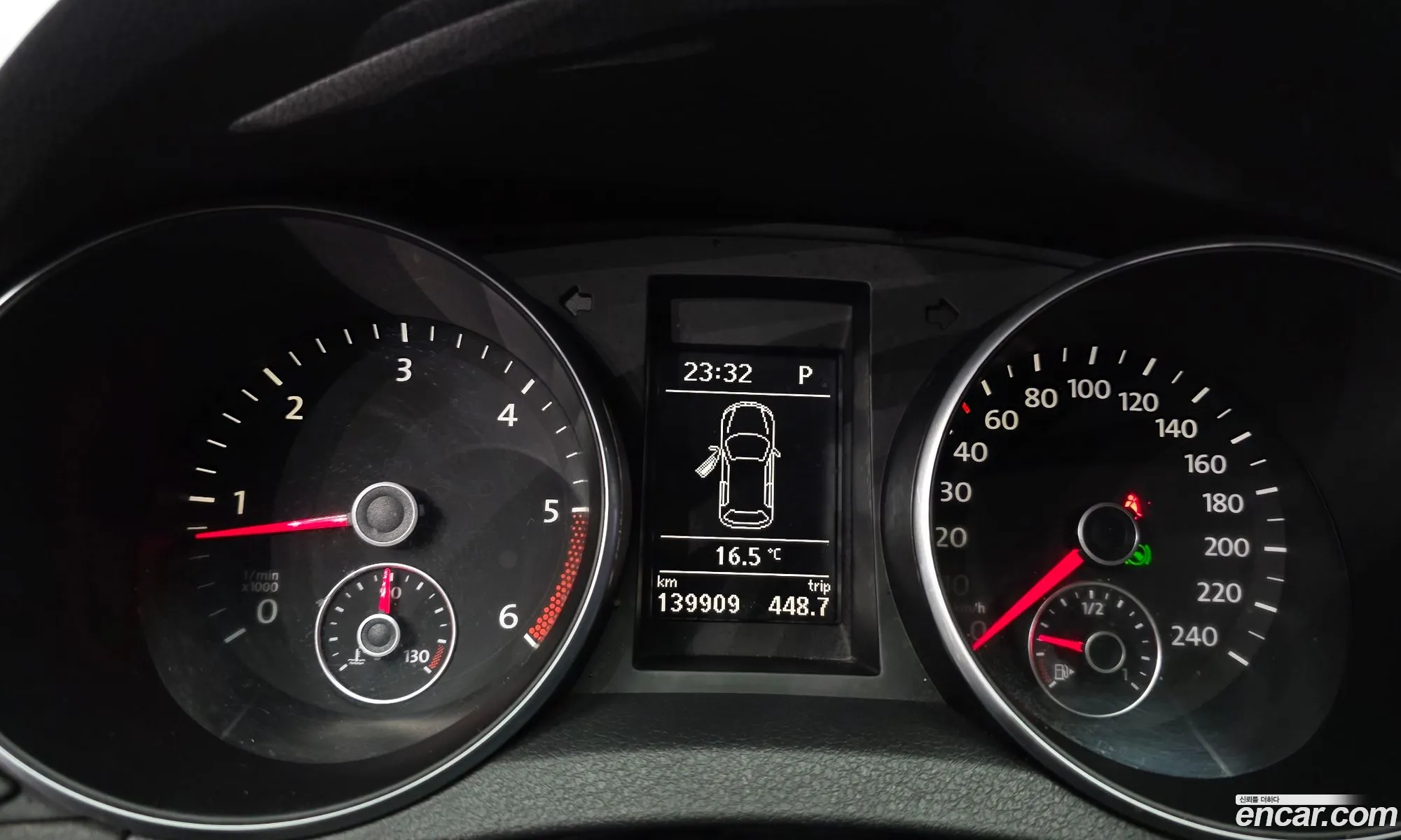 Volkswagen Golf 6th Gen 2011 — 17