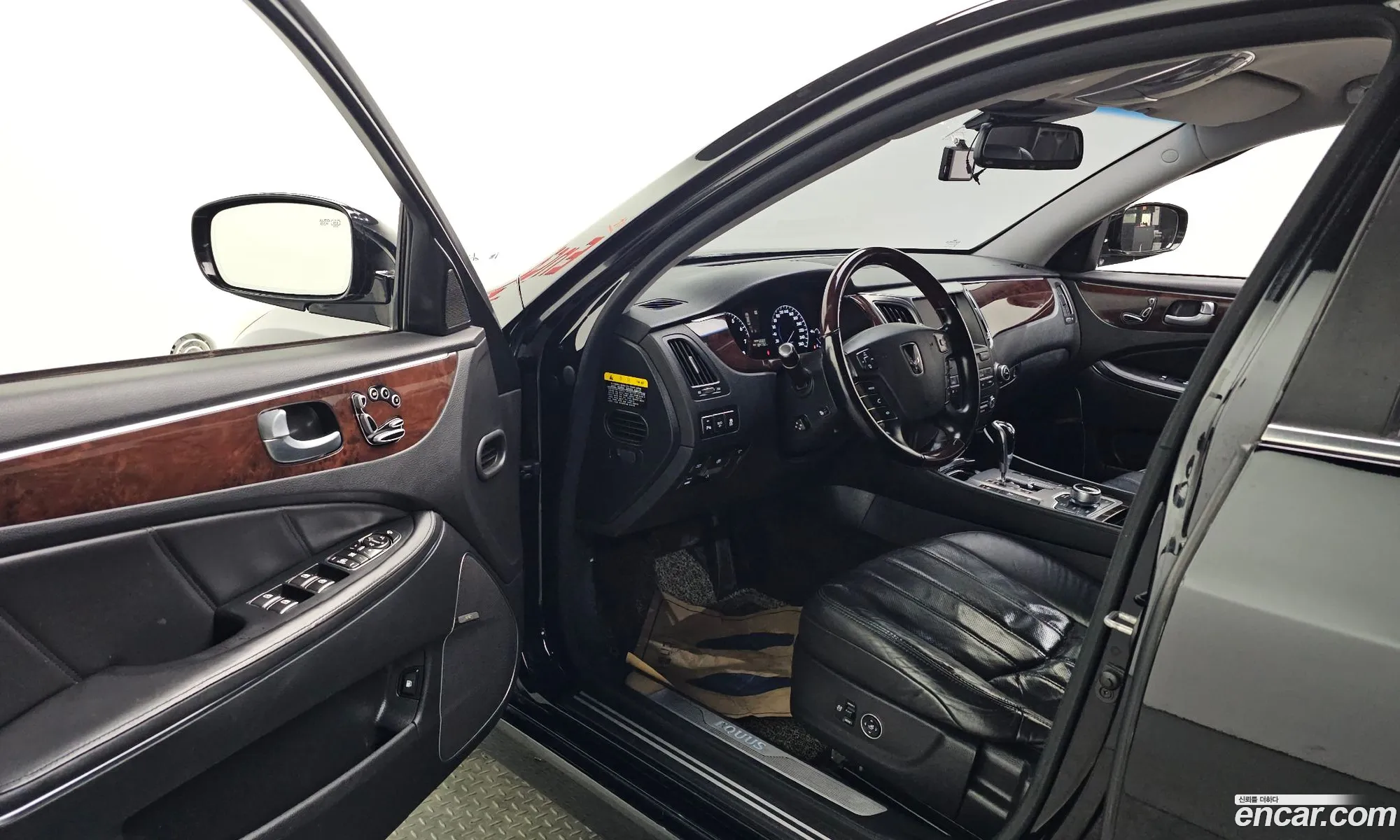 Hyundai Equus 2011 — 3