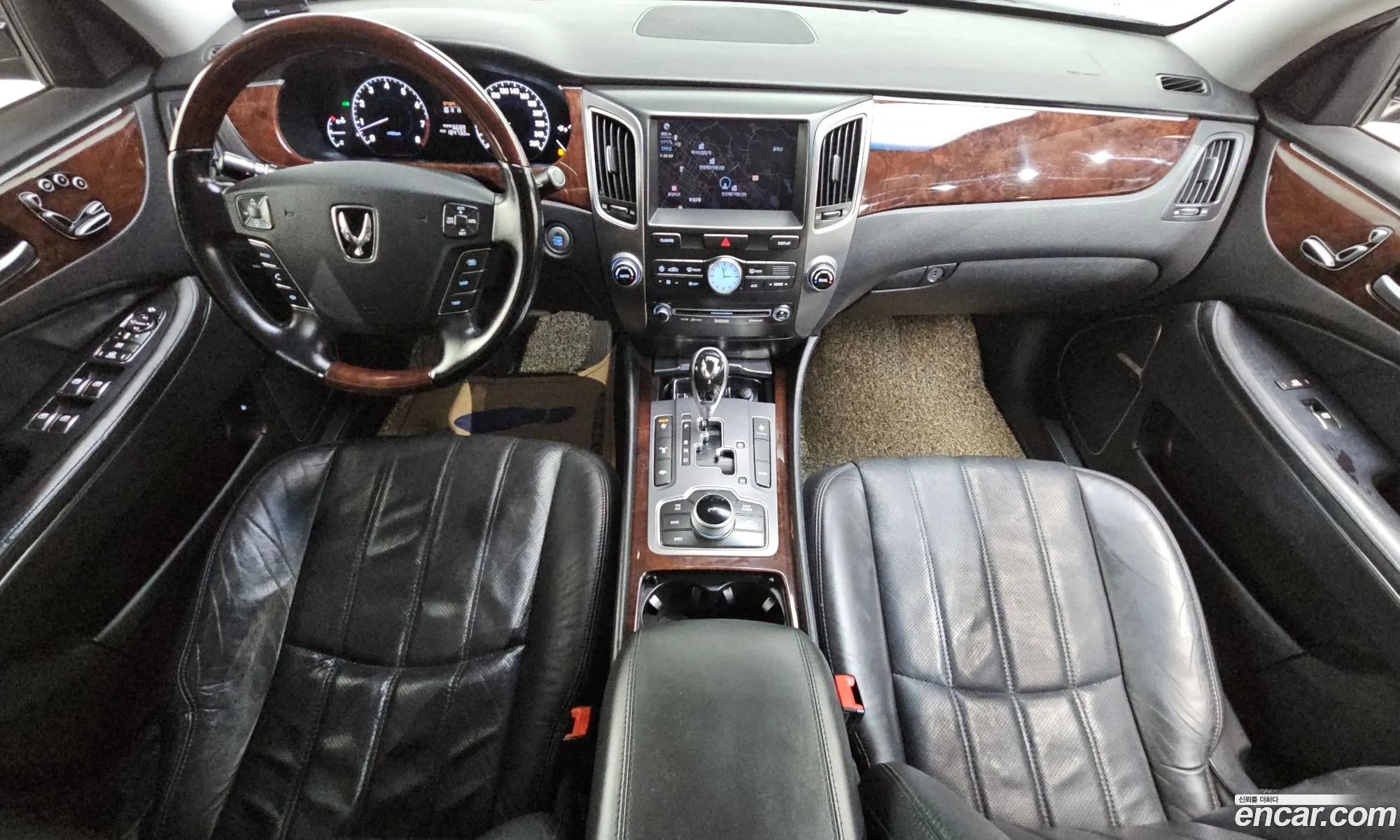 Hyundai Equus 2011 — 11
