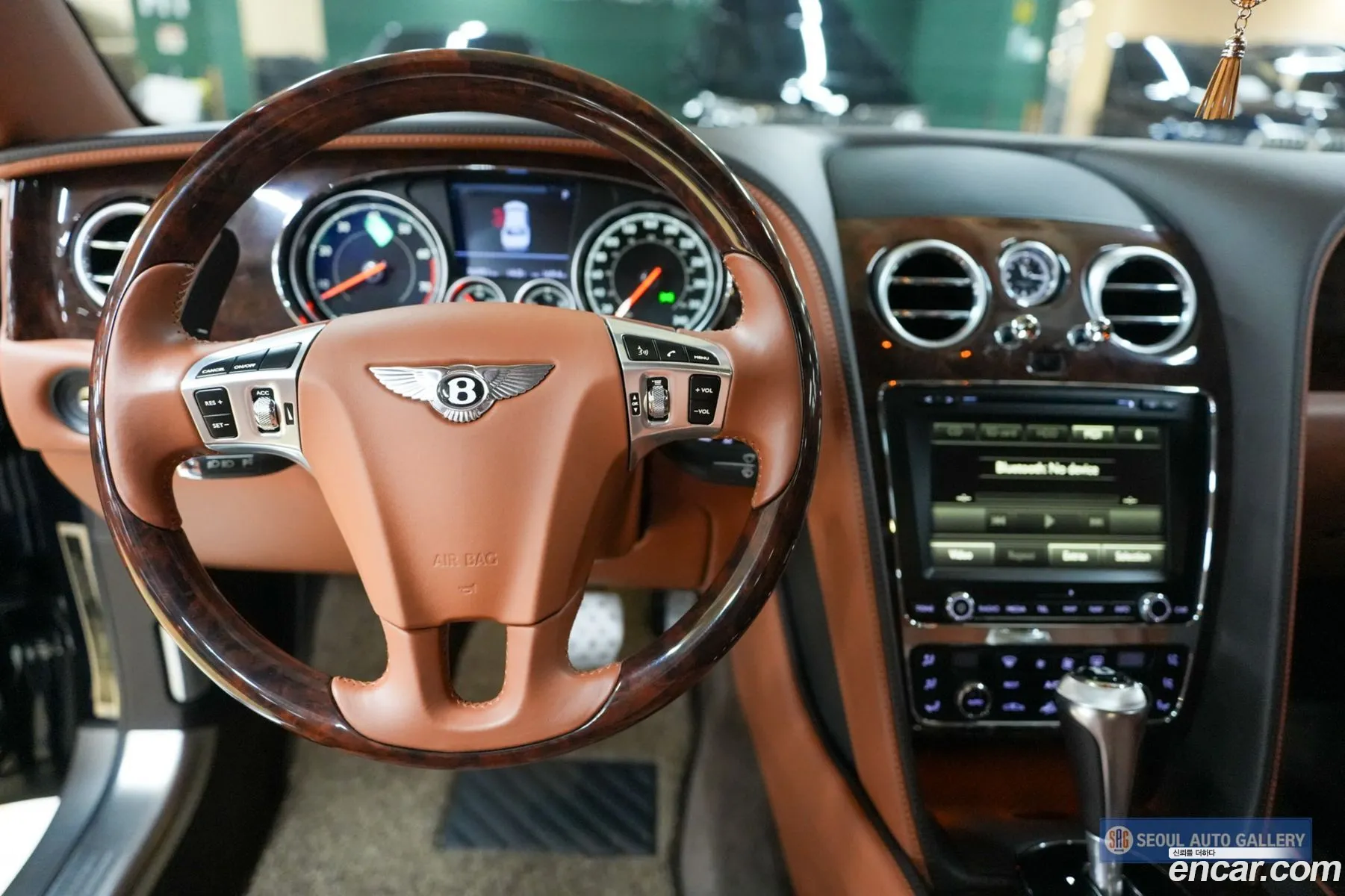 Bentley Flying Spur 2015 — 17