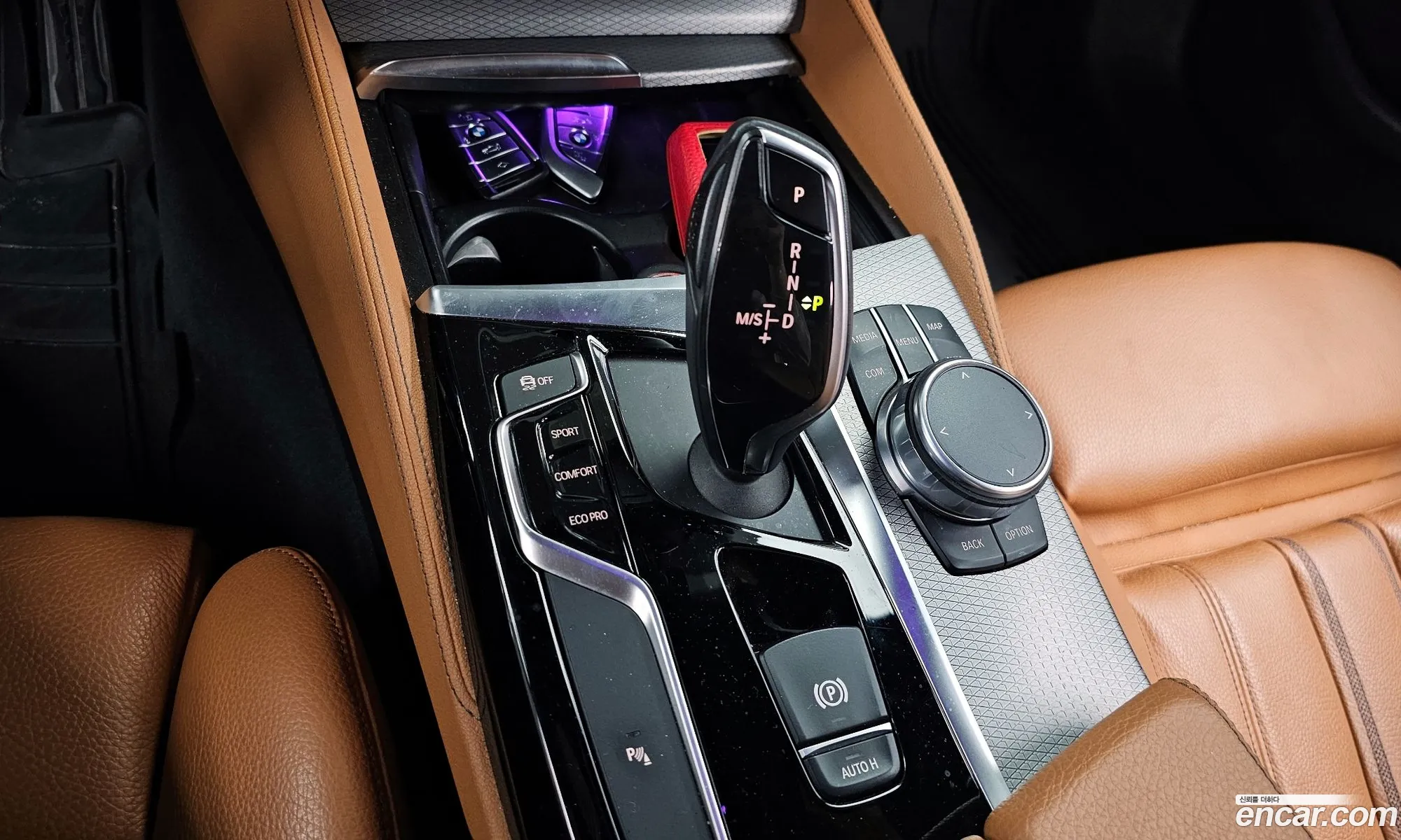 BMW 5 Series 2018 WBAJC5107JG861155 — 19