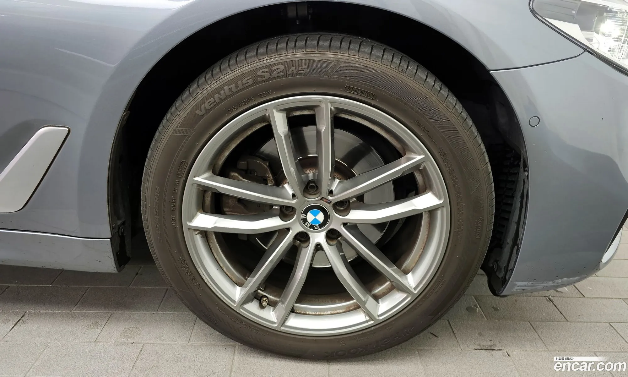 BMW 5 Series 2018 WBAJC5107JG861155 — 17