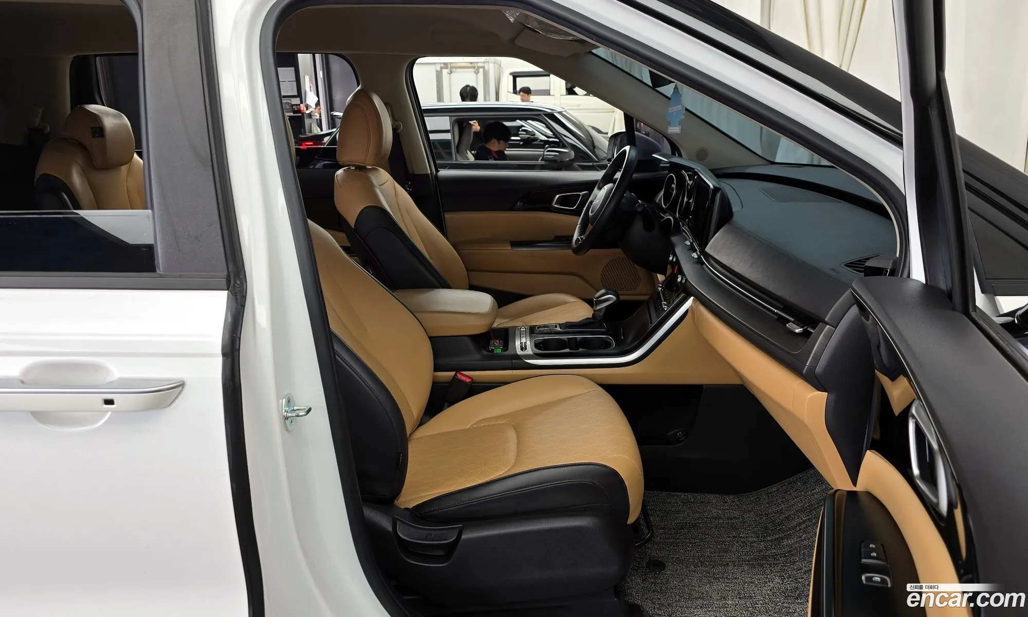 Kia Carnival 2022 — 28