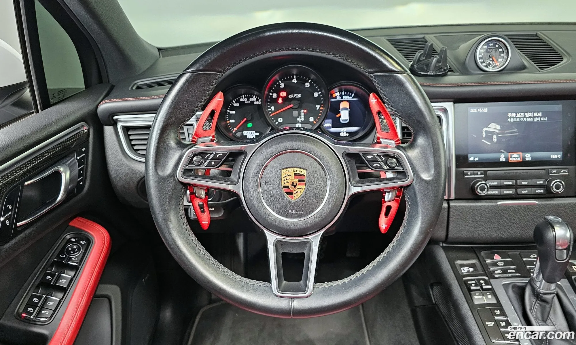 Porsche Macan 2018 WP1AG2956JLB63390 — 16