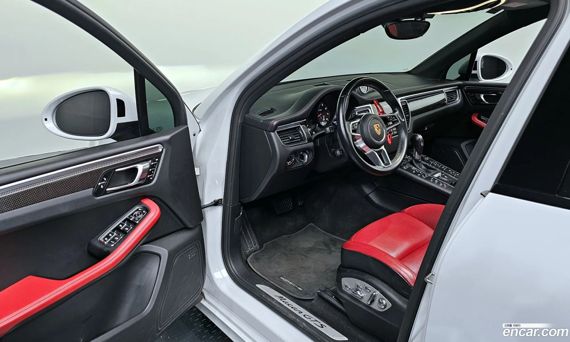 Porsche Macan 2018 WP1AG2956JLB63390 — 27