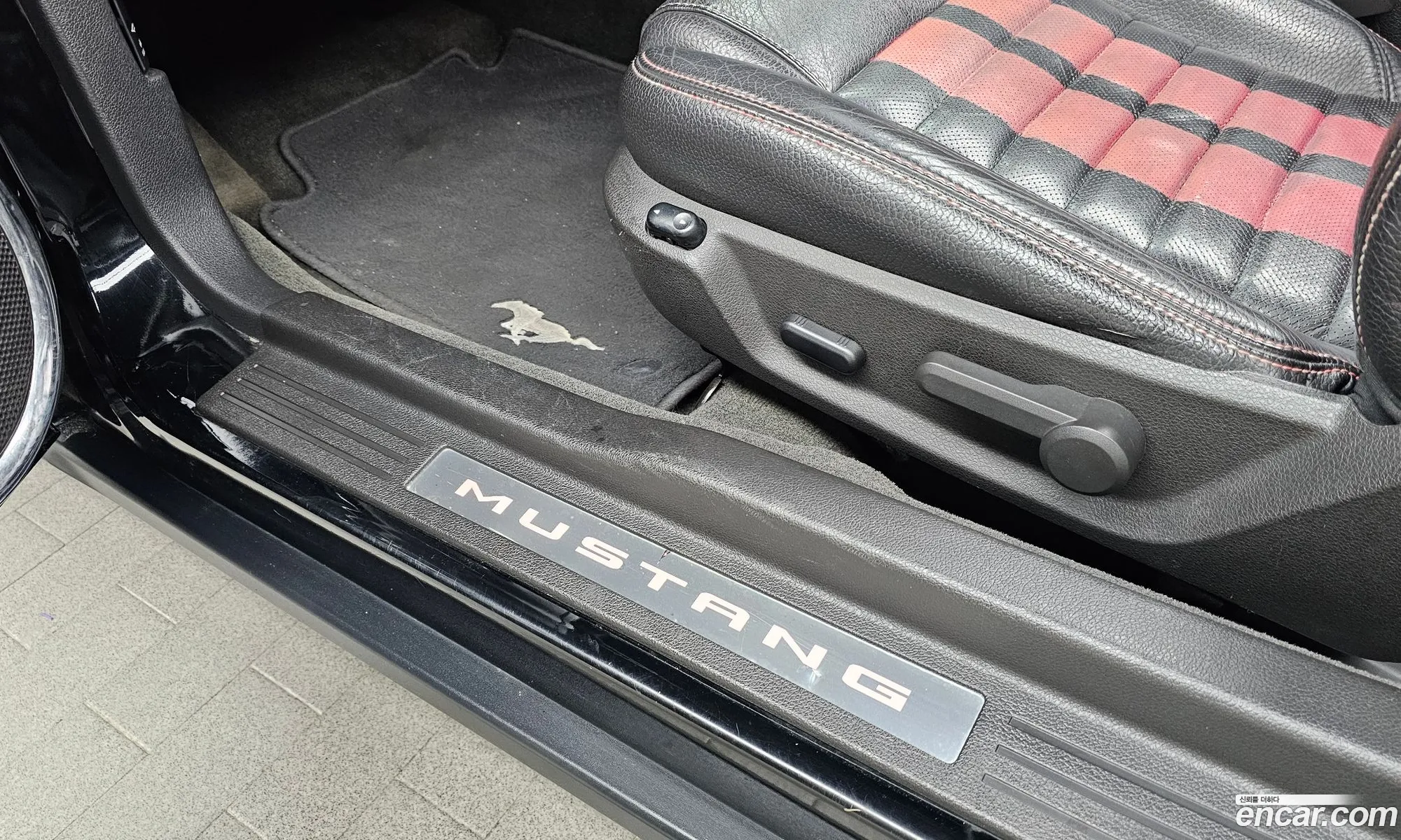 Ford Mustang 2010 1ZVBP8EM0B5118521 — 12