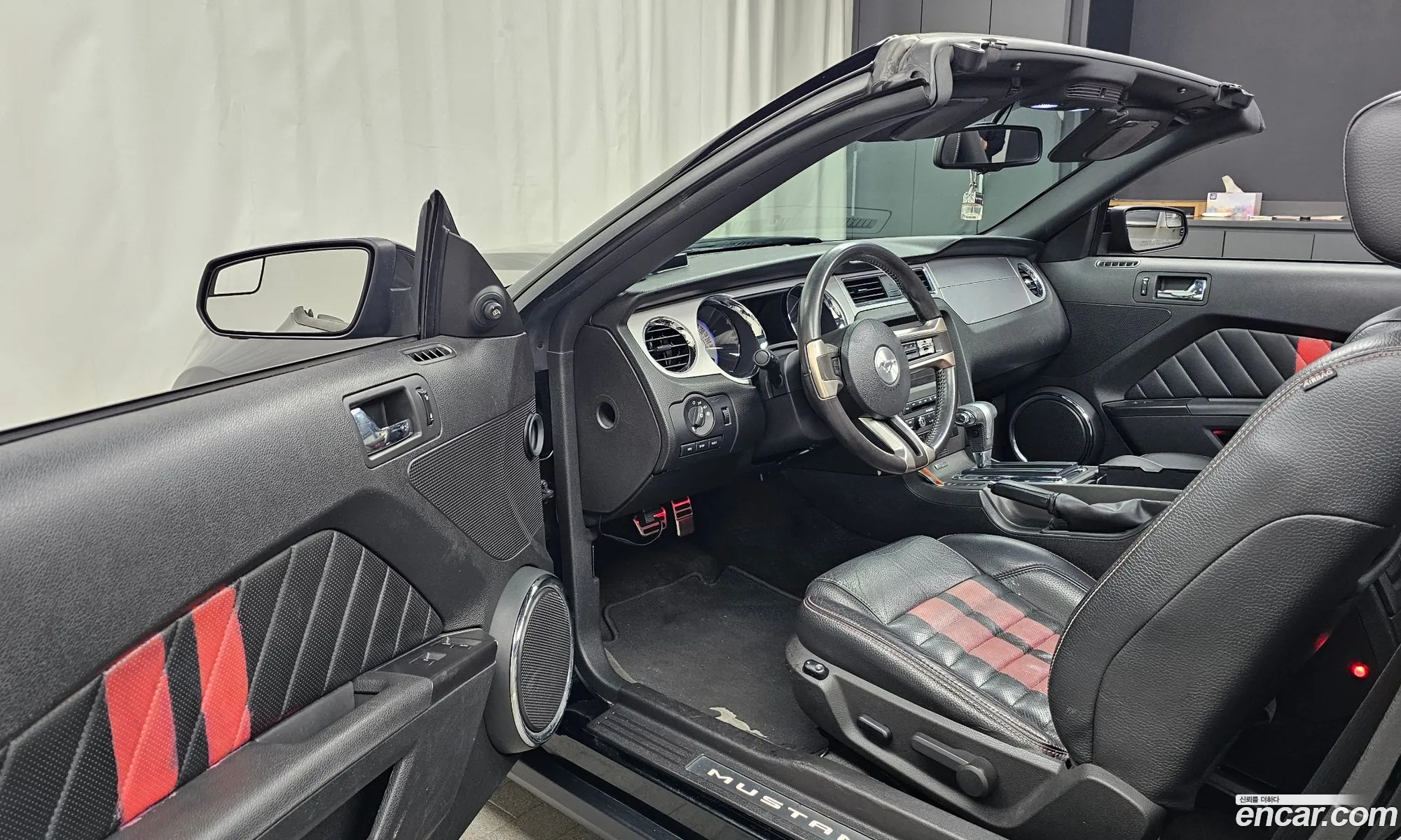 Ford Mustang 2010 1ZVBP8EM0B5118521 — 2