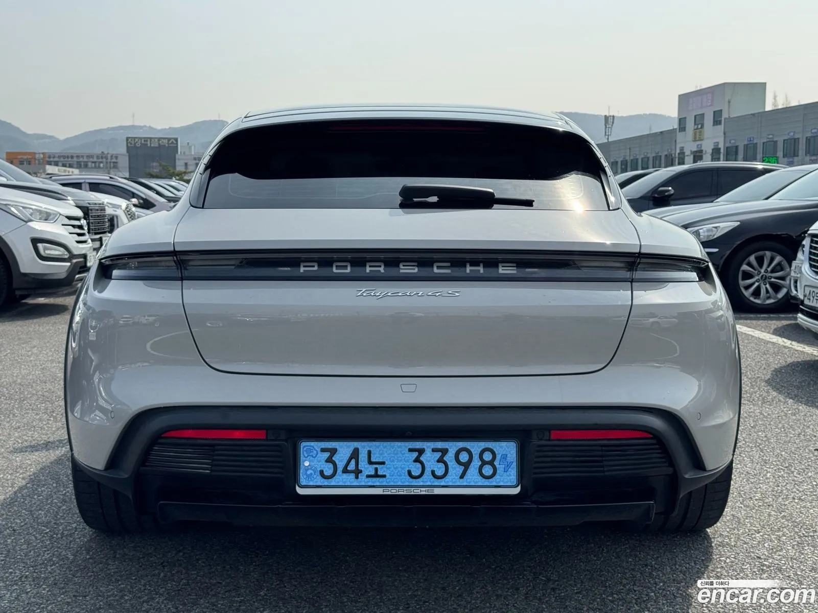Porsche Taycan 2024 — 10