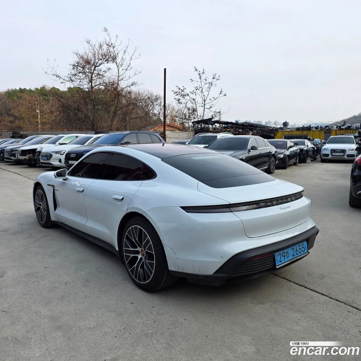 Porsche Taycan 2023 — 3
