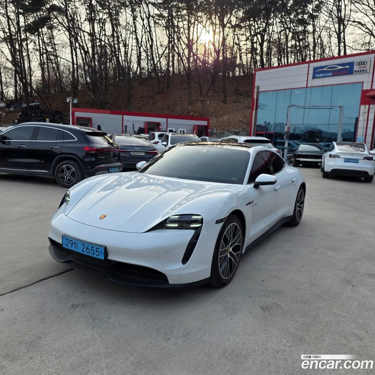 Porsche Taycan 2023 — 12