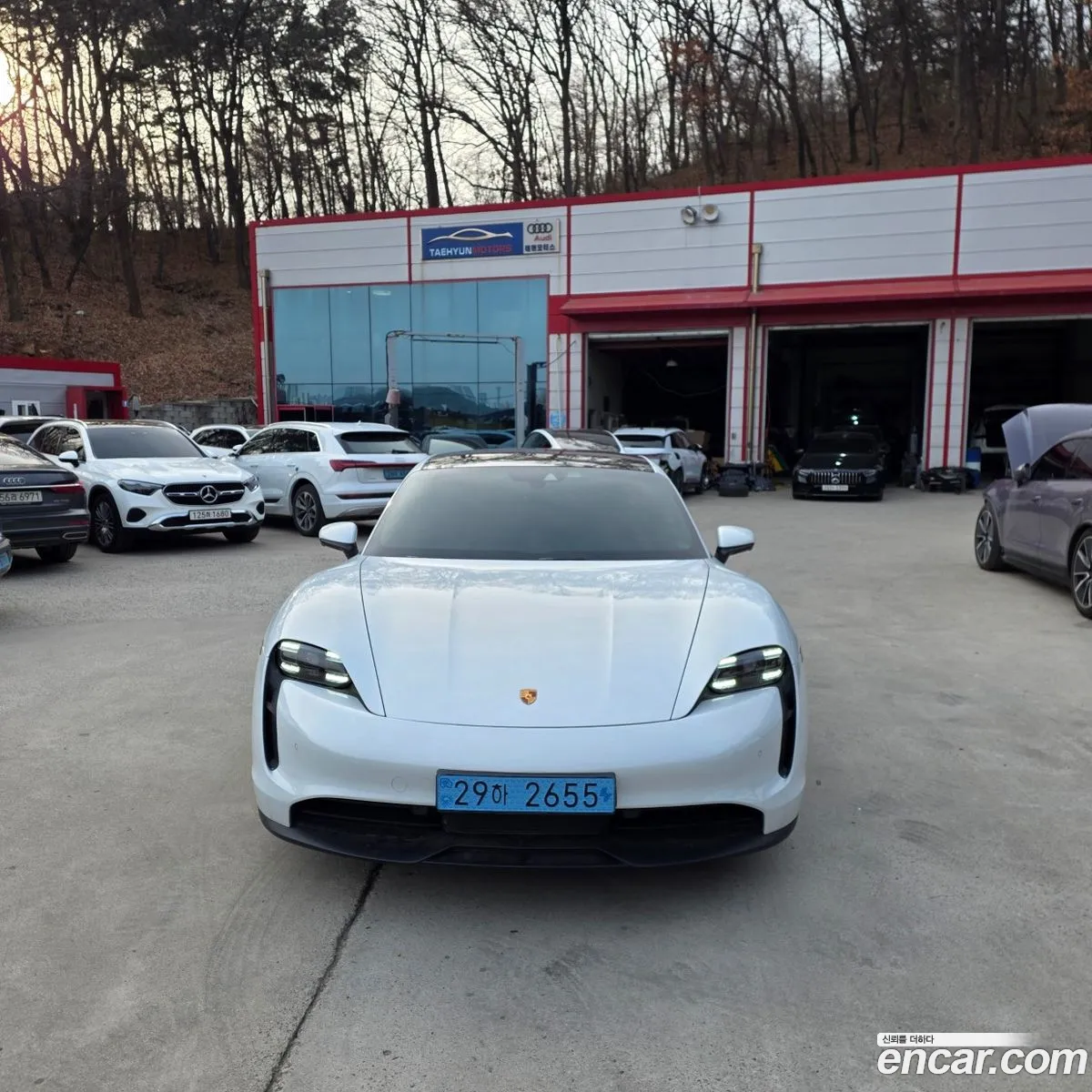 Porsche Taycan 2023 — 19