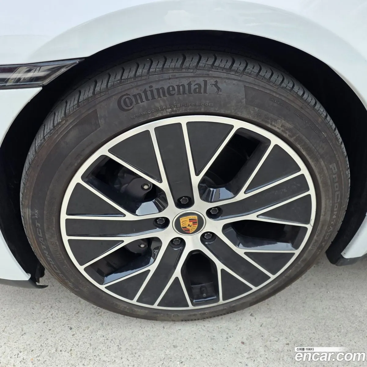 Porsche Taycan 2023 — 5