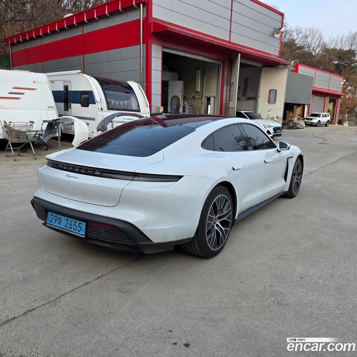 Porsche Taycan 2023 — 20