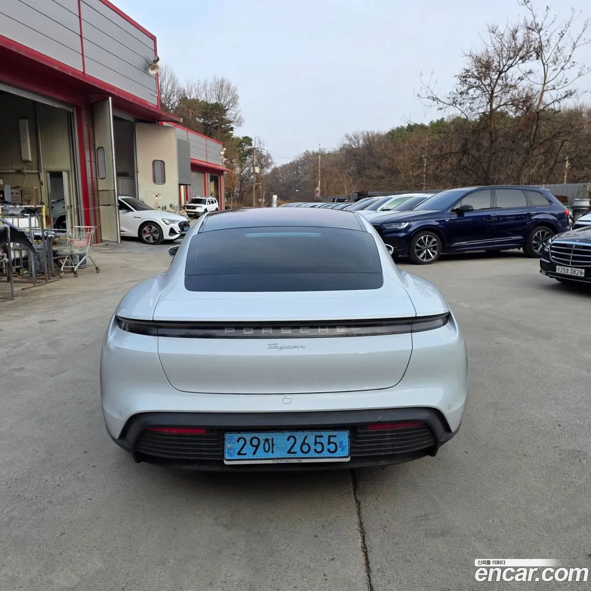 Porsche Taycan 2023 — 16