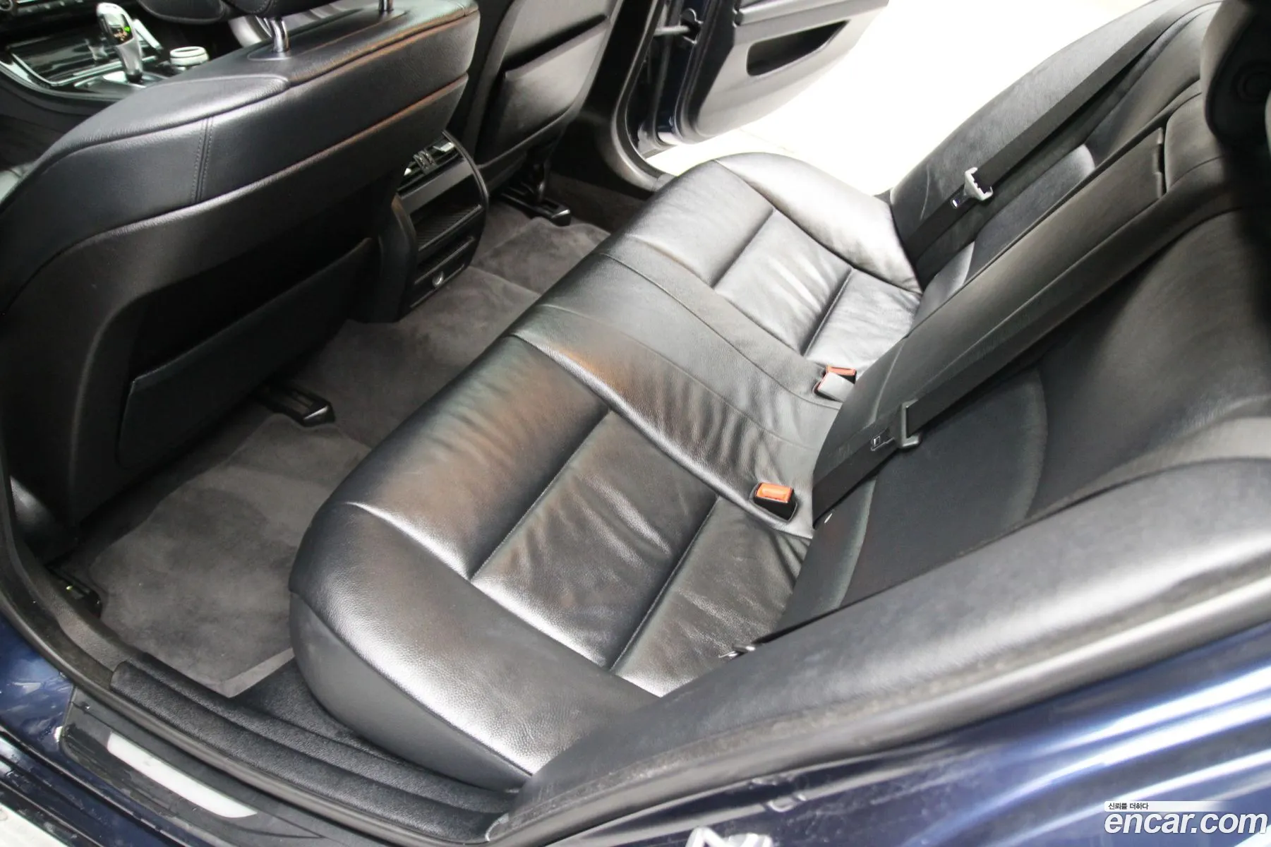 BMW 5 Series 2011 — 13