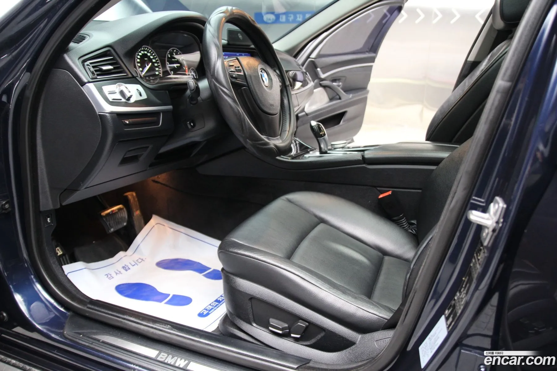 BMW 5 Series 2011 — 19