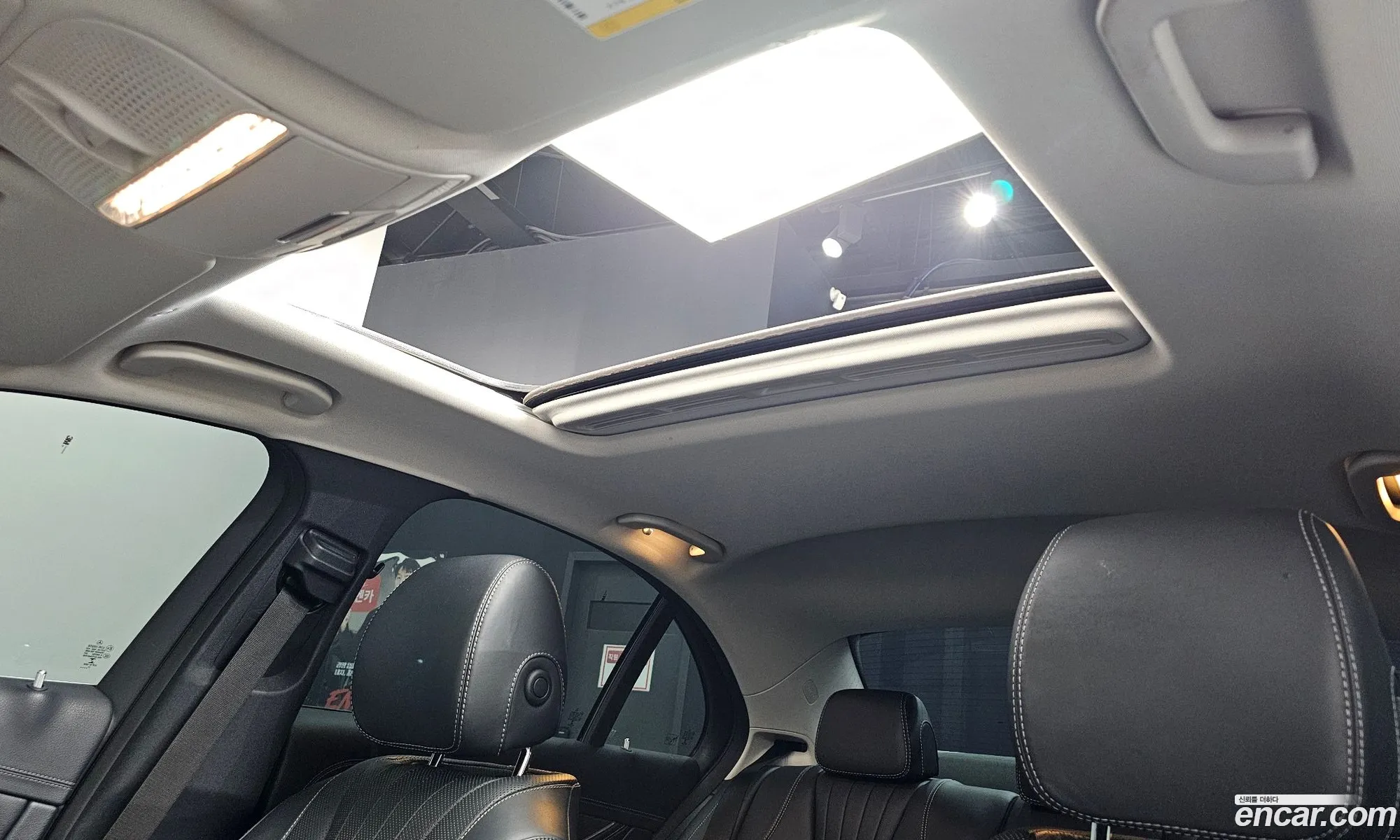 Mercedes-Benz E-Class W213 2018 WDDZF4KB9JA378380 — 11