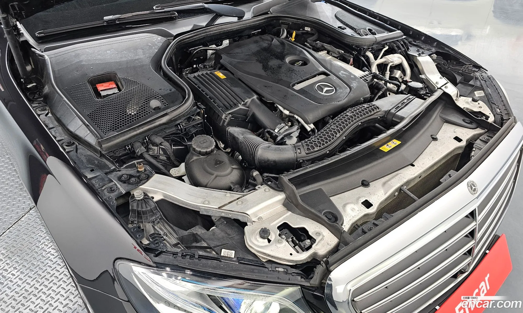 Mercedes-Benz E-Class W213 2018 WDDZF4KB9JA378380 — 19