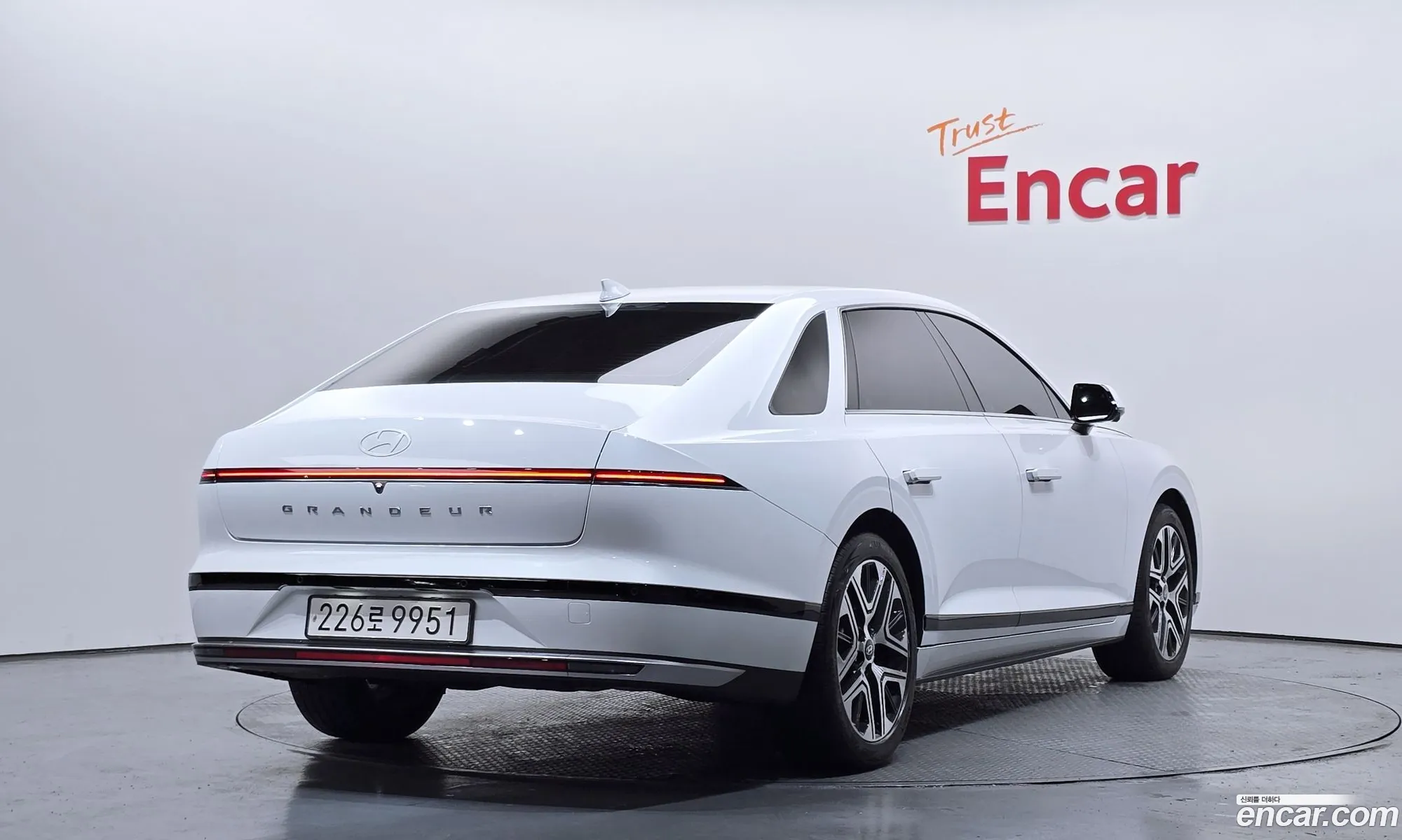Hyundai Grandeur 2023 — 9