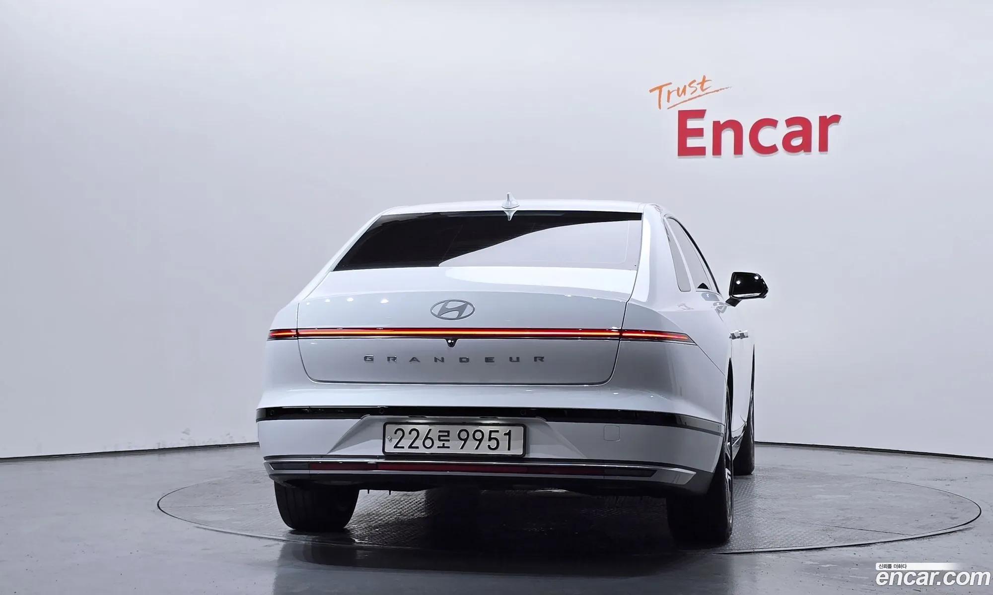 Hyundai Grandeur 2023 — 10