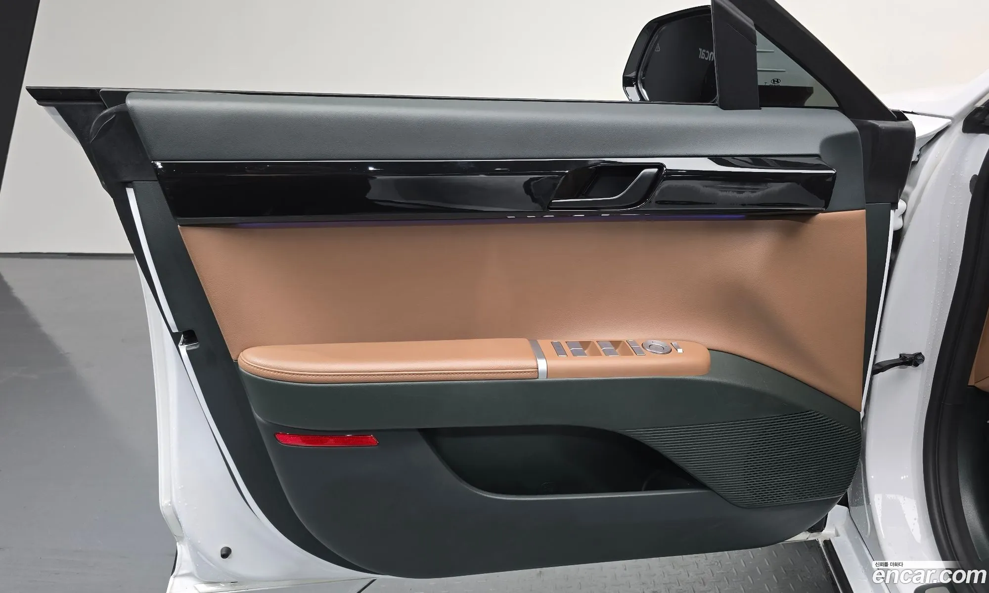 Hyundai Grandeur 2023 — 21